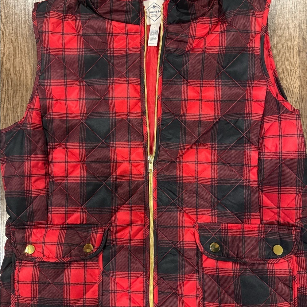 St. John's Bay Women's Women's Red Black Plaid Quilted Full Zip Vest Size Large